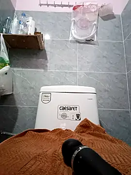 Snapshot of M_yiyi chatting on March 2025 05:34:02 PM M yiyi online show from March 2025 05:34:02 PM