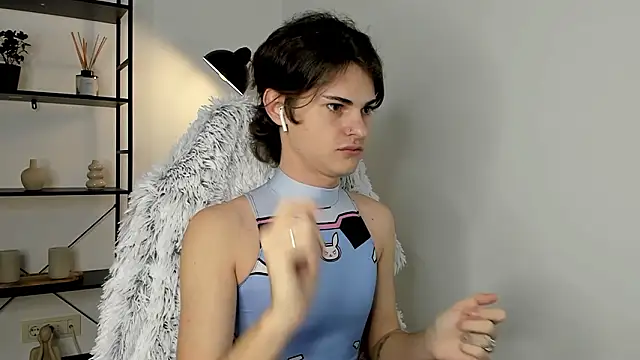 little femb0y online show from February 2026 11:14:02 AM