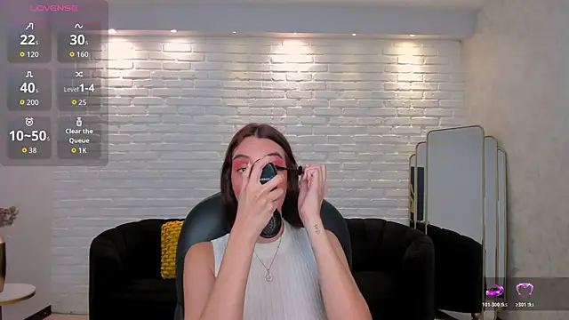 AnaisNin online show from November 2025 03:40:02 AM