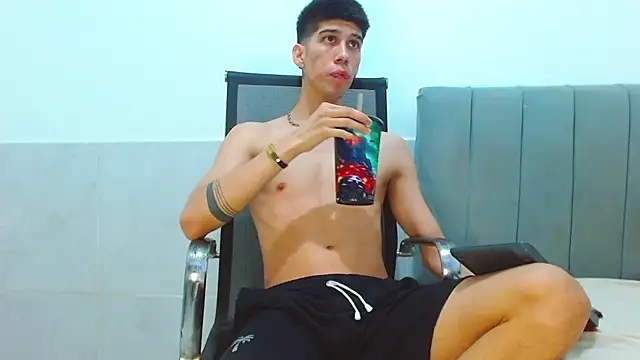 jhony-sex online show from April 2026 07:17:02 AM