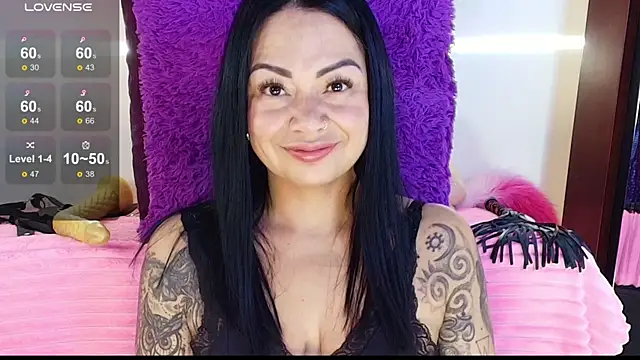 Snapshot of Ginna--mia chatting on August 2026 02:33:02 AM Ginna--mia online show from August 2026 02:33:02 AM