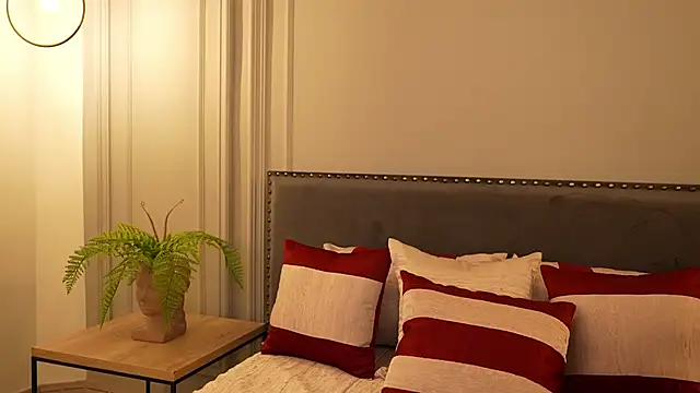 Snapshot of IrisBaker chatting on October 2025 09:26:02 PM IrisBaker online show from October 2025 09:26:02 PM