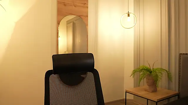 Snapshot of IrisBaker chatting on October 2025 09:08:02 PM IrisBaker online show from October 2025 09:08:02 PM