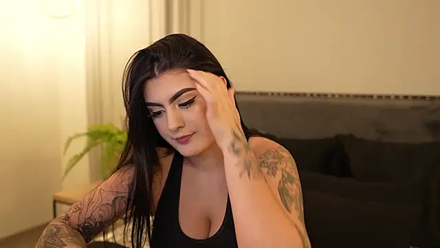 Snapshot of IrisBaker chatting on November 2025 09:15:02 PM IrisBaker online show from November 2025 09:15:02 PM