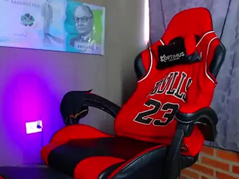 smoker445 online show from March 2025 02:32:01 PM