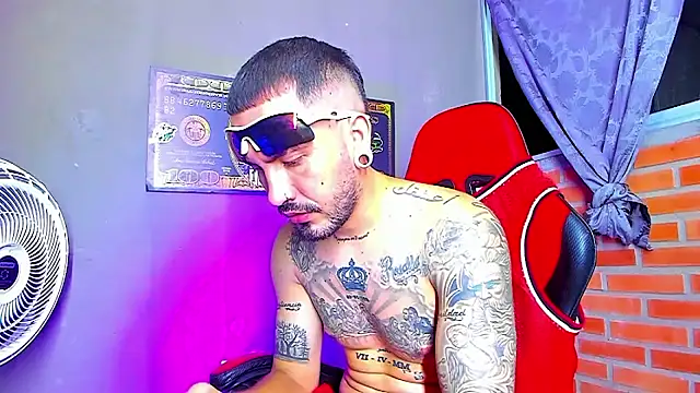 smoker445 online show from October 2025 08:33:02 AM