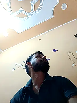 Snapshot of majit213 chatting on October 2025 05:44:02 PM majit213 online show from October 2025 05:44:02 PM