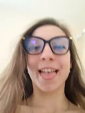 Snapshot of Milky_flexy_cat chatting on February 2025 03:05:02 PM Milky flexy cat online show from February 2025 03:05:02 PM