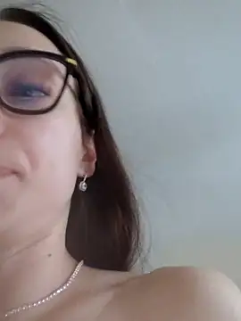 Snapshot of Milky_flexy_cat chatting on February 2025 05:15:01 PM Milky flexy cat online show from February 2025 05:15:01 PM