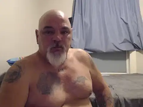 Snapshot of Newfiesausage1972 chatting on December 2024 10:44:02 AM Newfiesausage1972 online show from December 2024 10:44:02 AM