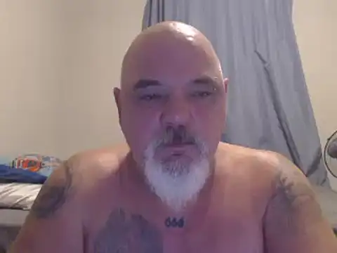 Snapshot of Newfiesausage1972 chatting on December 2024 02:21:01 PM Newfiesausage1972 online show from December 2024 02:21:01 PM