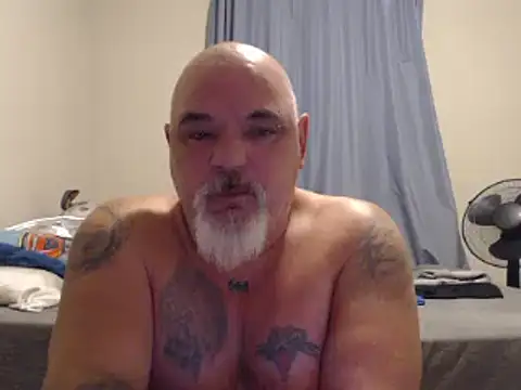 Snapshot of Newfiesausage1972 chatting on December 2024 10:37:01 AM Newfiesausage1972 online show from December 2024 10:37:01 AM