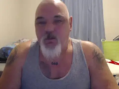 Snapshot of Newfiesausage1972 chatting on January 2025 01:11:02 PM Newfiesausage1972 online show from January 2025 01:11:02 PM