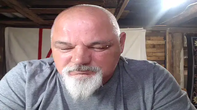 Snapshot of Newfiesausage1972 chatting on June 2026 09:06:01 PM Newfiesausage1972 online show from June 2026 09:06:01 PM