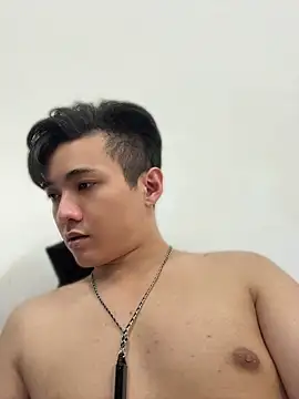 Adam XDZ online show from April 2026 10:56:02 PM