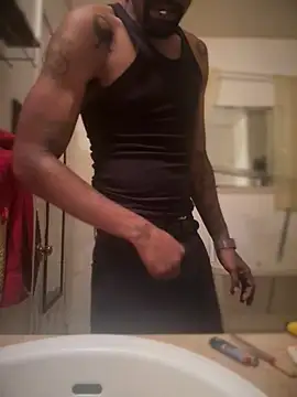 Snapshot of 1BeautyN1Beast chatting on September 2025 07:25:02 AM 1BeautyN1Beast online show from September 2025 07:25:02 AM