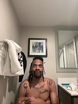 Snapshot of 1BeautyN1Beast chatting on November 2025 01:12:02 PM 1BeautyN1Beast online show from November 2025 01:12:02 PM