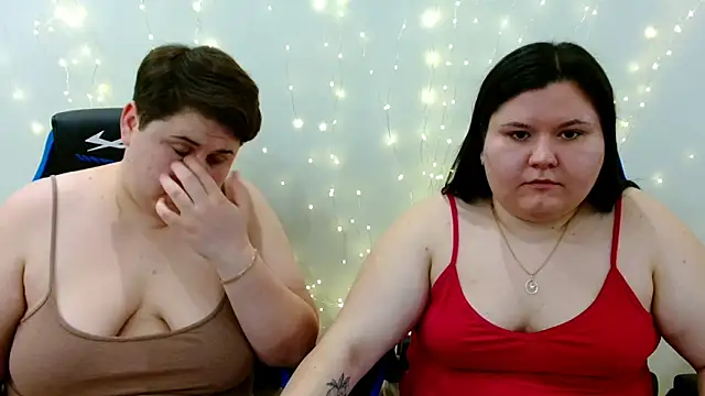 BeckyAndHellen online show from December 2025 02:22:02 PM