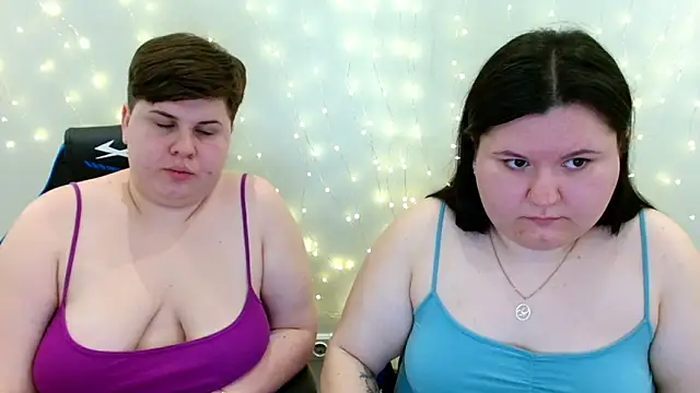 BeckyAndHellen online show from February 2026 12:42:02 PM