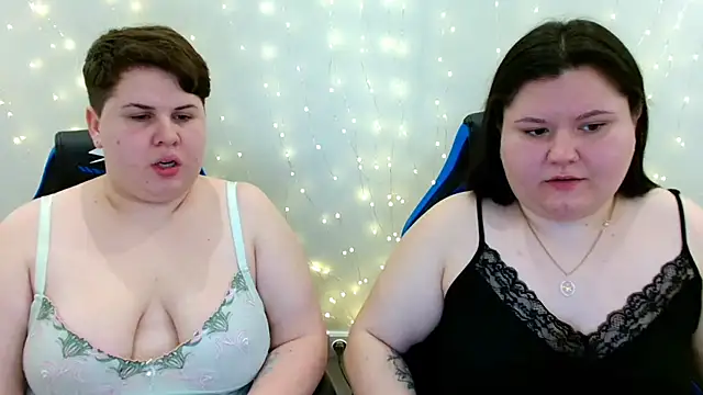 BeckyAndHellen online show from February 2026 10:36:01 AM