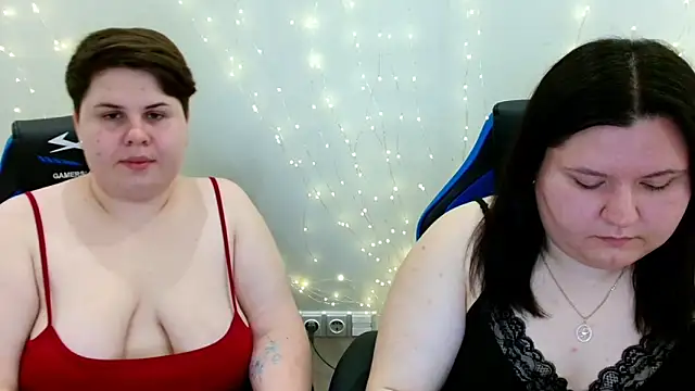 Snapshot of BeckyAndHellen chatting on June 2026 09:23:02 AM BeckyAndHellen online show from June 2026 09:23:02 AM