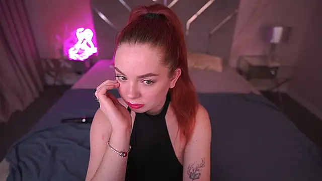 Snapshot of CarolinaDia chatting on January 2025 04:41:02 AM CarolinaDia online show from January 2025 04:41:02 AM