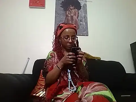 hoely grail01 online show from May 2026 11:22:02 PM