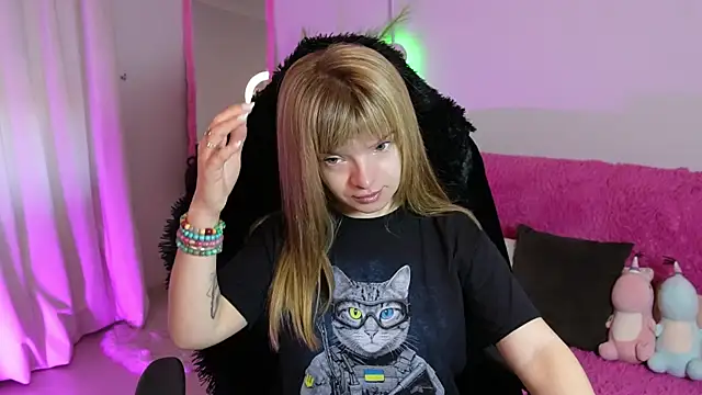 Eva Rosec online show from November 2025 09:19:02 AM