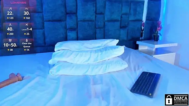 Venus velez  online show from February 2025 01:27:01 PM