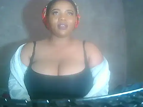 CardieKarie20 online show from September 2025 11:55:01 AM