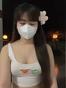 Snapshot of BabyThree_ chatting on January 2025 01:37:02 PM BabyThree online show from January 2025 01:37:02 PM