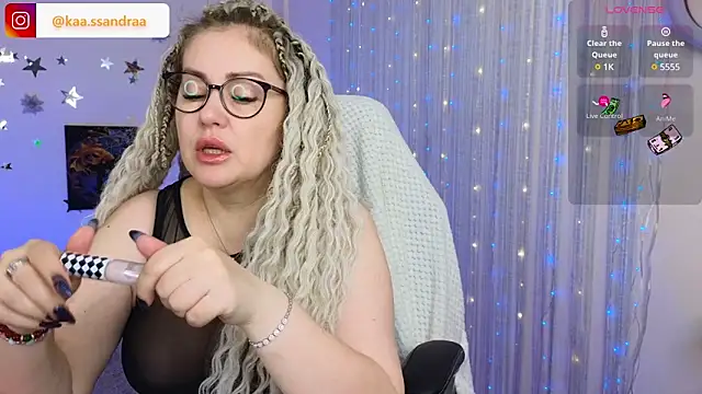 misskaassandraa online show from December 2024 05:08:02 PM