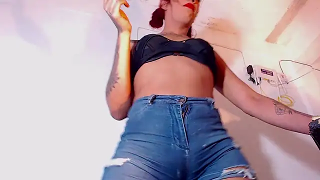 Snapshot of Kitie_Petarda chatting on November 2025 08:29:01 PM Kitie Petarda online show from November 2025 08:29:01 PM