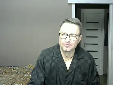 Snapshot of HarrySnake chatting on January 2025 02:49:01 PM HarrySnake online show from January 2025 02:49:01 PM