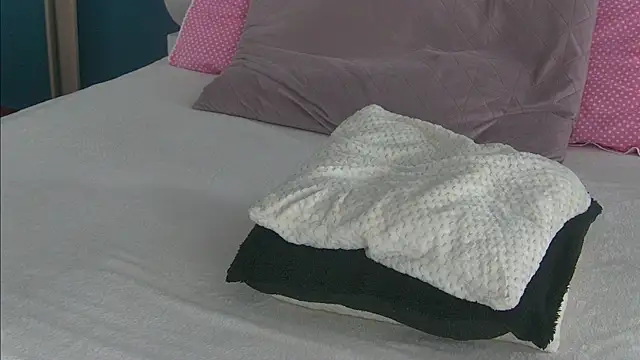 Yanira Muslim online show from March 2025 08:42:01 AM