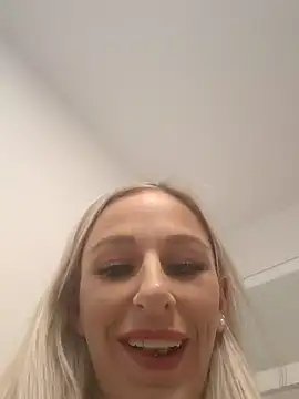 Liana Lou online show from February 2025 02:48:02 PM