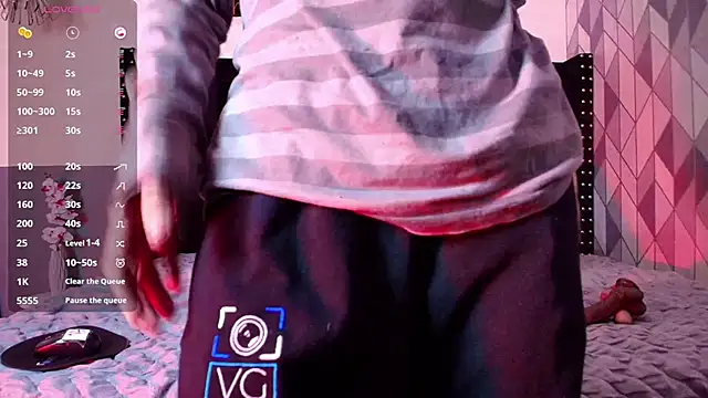 innocentlady  online show from February 2025 07:25:02 PM