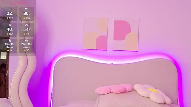 innocentlady  online show from September 2025 02:00:01 PM