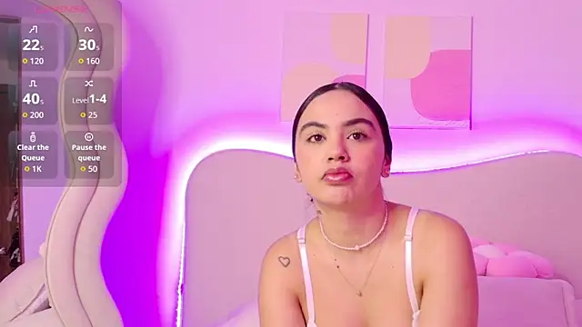 innocentlady  online show from October 2025 01:46:02 PM