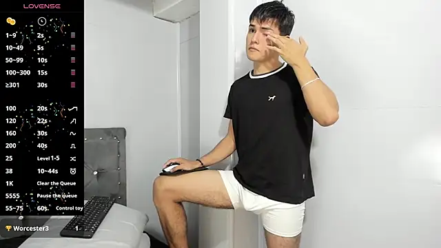 Jacobb Lee online show from December 2024 07:03:02 PM