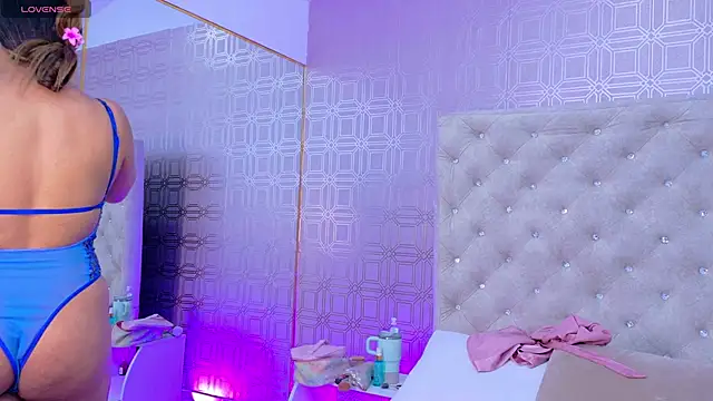 Sara Desire online show from October 2025 12:25:01 PM