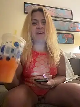 allissonw13 online show from November 2025 05:09:02 AM