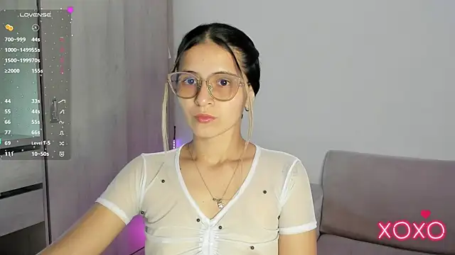 Snapshot of Lilacutte_ chatting on October 2025 03:49:02 AM Lilacutte online show from October 2025 03:49:02 AM