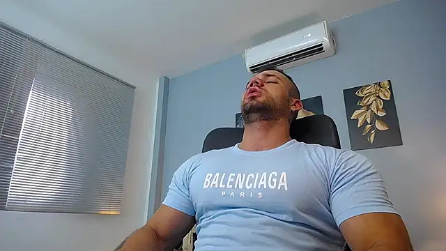 Snapshot of JeremyLowe chatting on December 2024 01:22:02 PM JeremyLowe online show from December 2024 01:22:02 PM