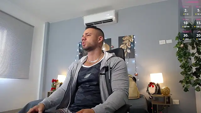 Snapshot of JeremyLowe chatting on December 2024 01:12:02 PM JeremyLowe online show from December 2024 01:12:02 PM