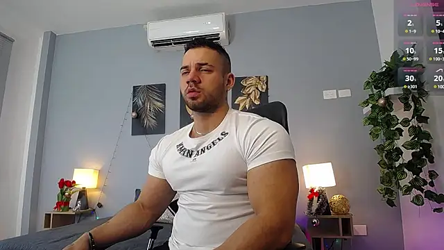 Snapshot of JeremyLowe chatting on December 2024 01:11:02 PM JeremyLowe online show from December 2024 01:11:02 PM