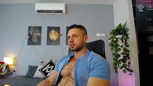 Snapshot of JeremyLowe chatting on December 2024 04:57:02 PM JeremyLowe online show from December 2024 04:57:02 PM