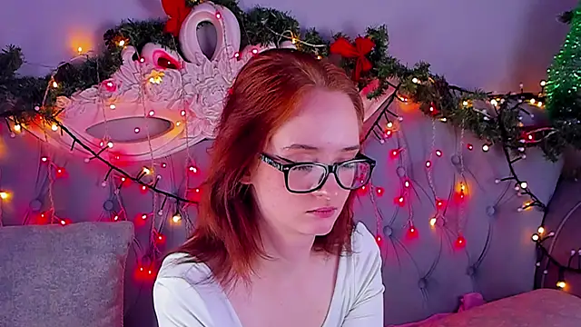 Snapshot of BridgetDay chatting on December 2024 07:20:02 AM BridgetDay online show from December 2024 07:20:02 AM