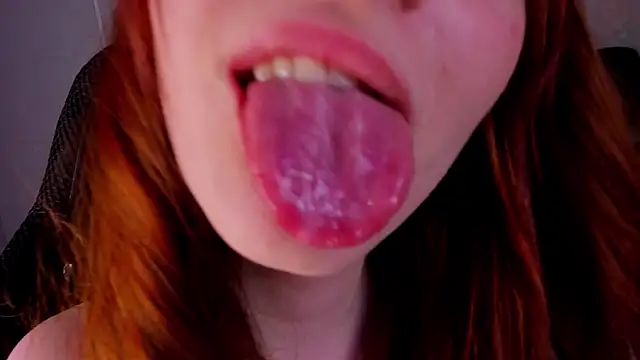 Snapshot of BridgetDay chatting on January 2025 05:04:01 PM BridgetDay online show from January 2025 05:04:01 PM