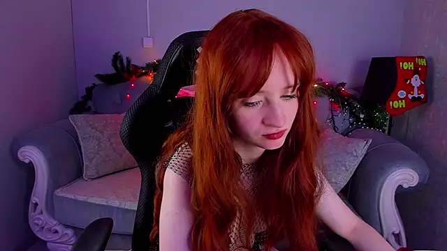 Snapshot of BridgetDay chatting on January 2025 05:13:01 AM BridgetDay online show from January 2025 05:13:01 AM